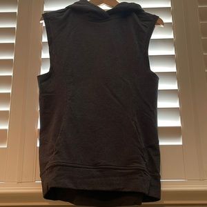 Lululemon sleeveless jacket